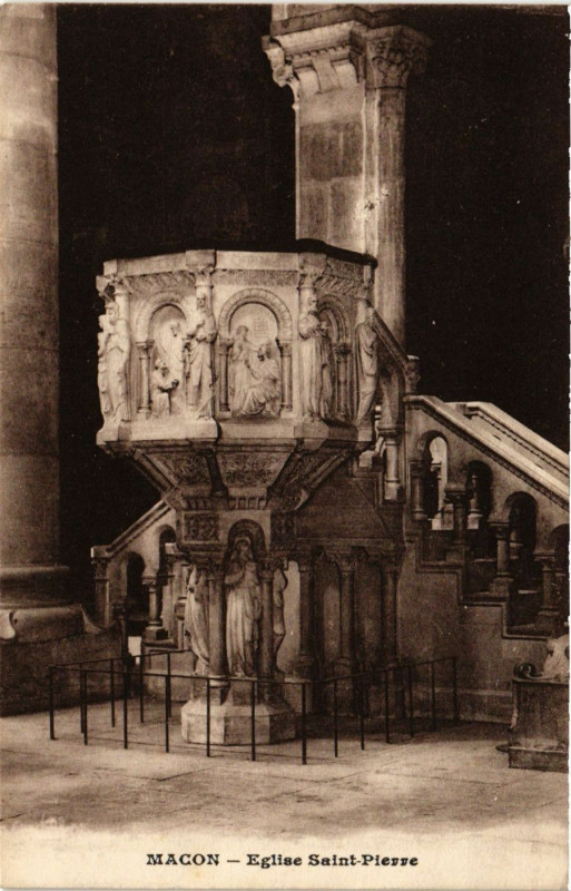 Carte postale ancienne Macon - Eglise Saint-Pierre à Mâcon