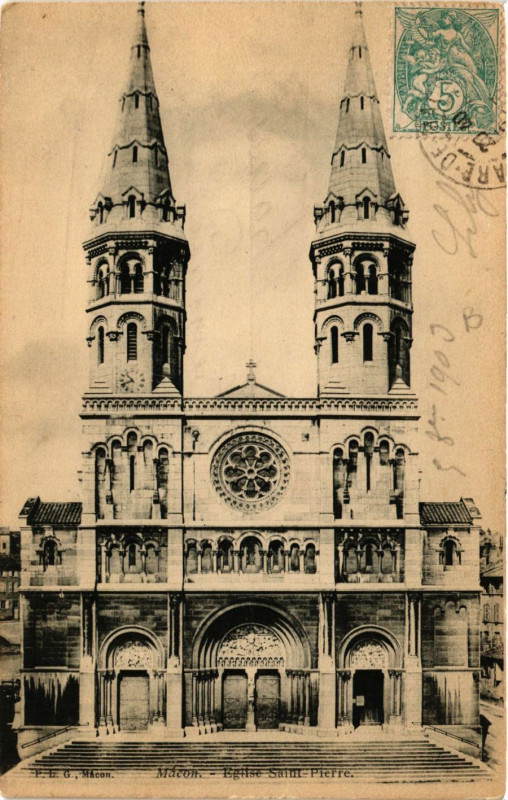 Carte postale ancienne Macon - Eglise Saint-Pierre à Mâcon
