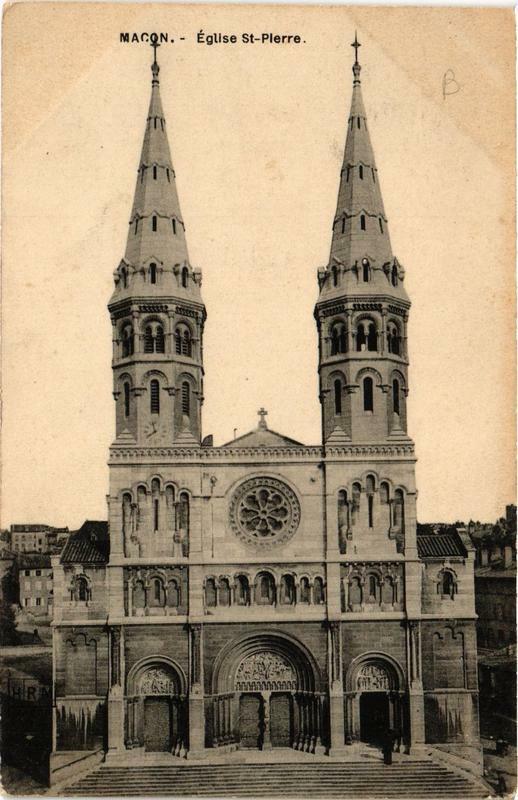 Carte postale ancienne Macon Eglise Saint-Pierre à Mâcon