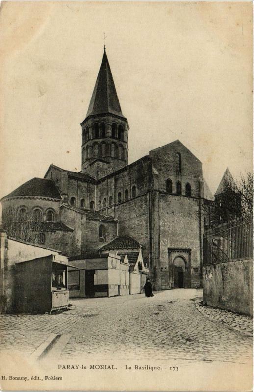 Carte postale ancienne Paray-le-Monial La Basilique à Paray-le-Monial