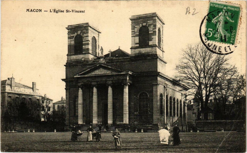 Carte postale ancienne Macon Eglise Saint-Vincent à Mâcon