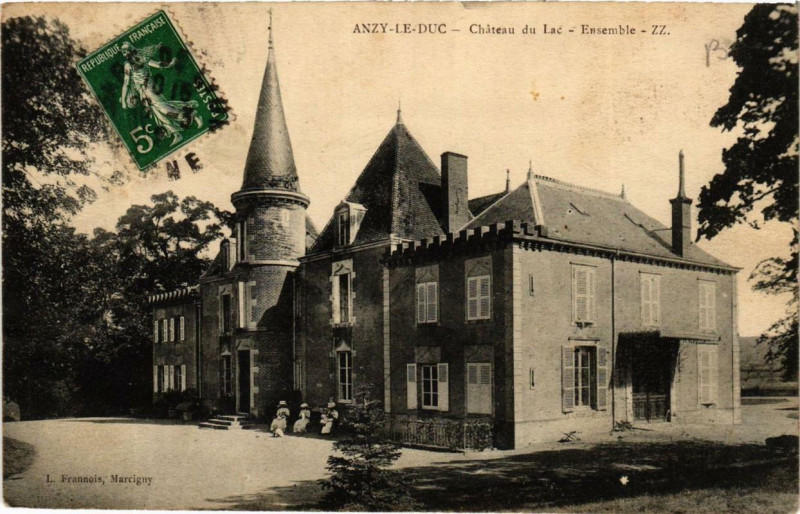 Carte postale ancienne Anzy-les-Duc Chateau du Lac, Ensemble à Château