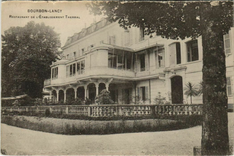 Carte postale ancienne Bourbon-Lancy Restaurant à Bourbon-Lancy
