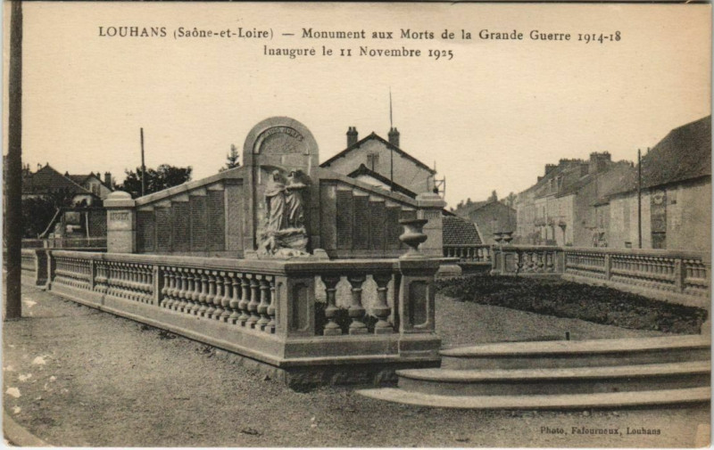 Carte postale ancienne Louhans - Monument aux Morte de la Grande Guerre 1914-18 à Louhans