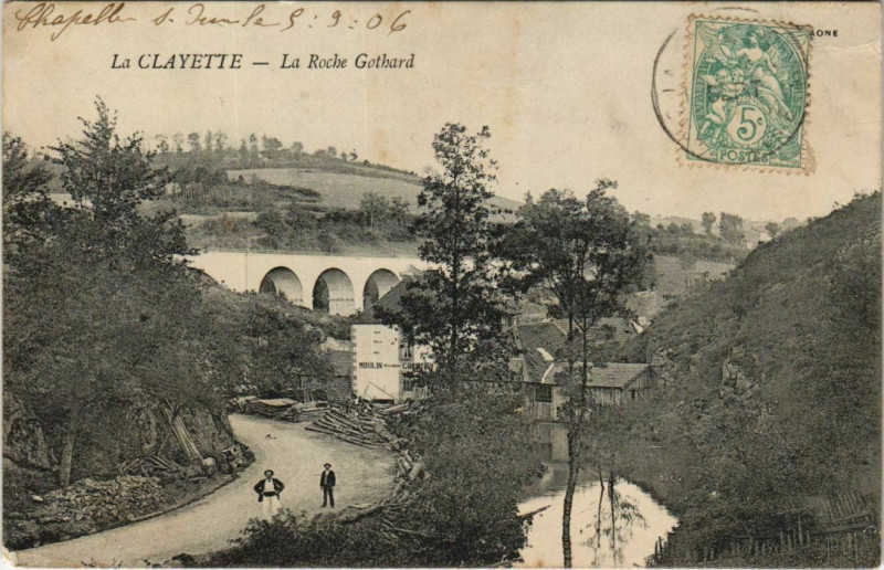 Carte postale ancienne La Clayette - La Roche Gothard à La Clayette