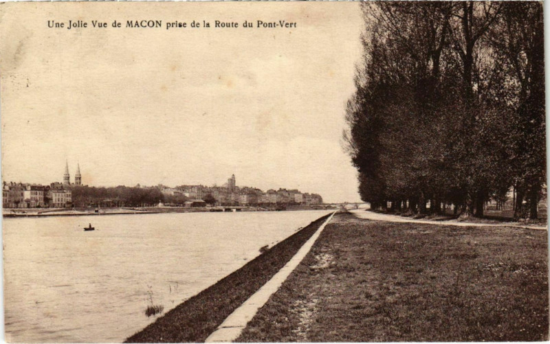 Carte postale ancienne Une Jolie Vue de Macon à Mâcon