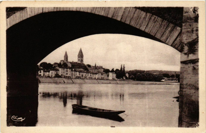 Carte postale ancienne Tournus La Saone France à Tournus