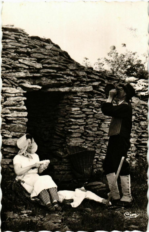 Carte postale ancienne Groupe du Costume tournugeois Tournus France à Tournus