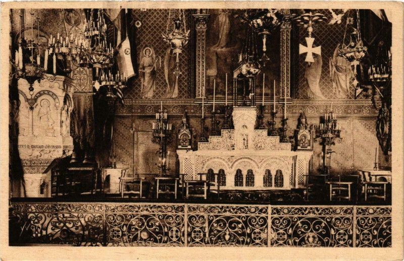 Carte postale ancienne Paray le Monial Interieur de la Chapelle Monastere France à Paray-le-Monial