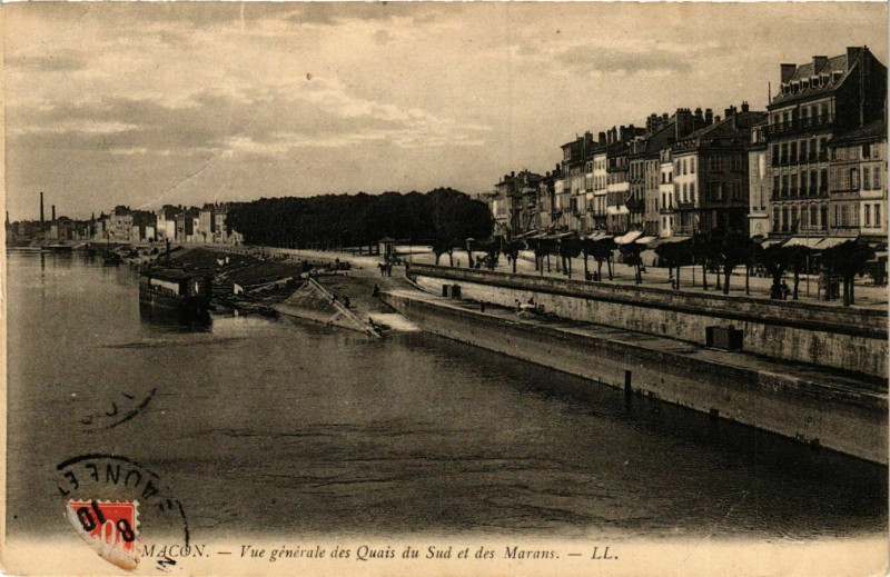 Carte postale ancienne Macon Vue Generale des Quais France à Mâcon
