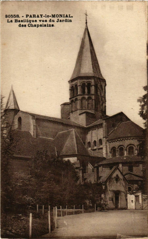 Carte postale ancienne Paray le Monial La Basilique vue du Jardin France à Paray-le-Monial