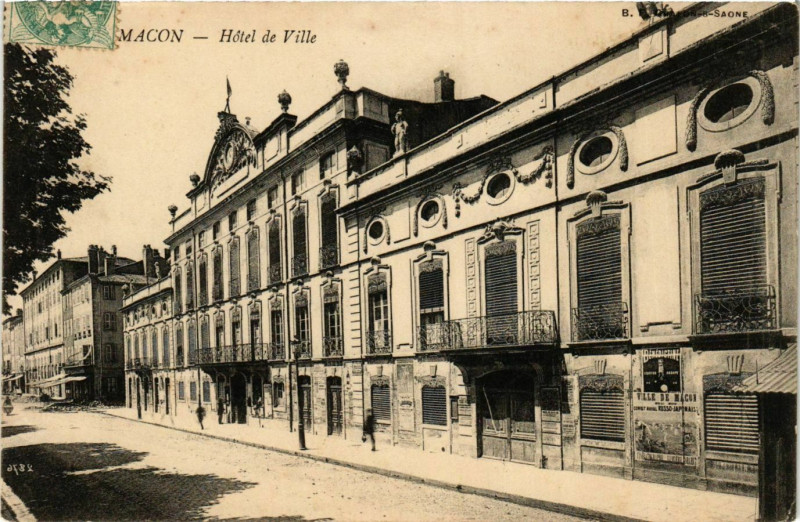 Carte postale ancienne Macon Hotel de Ville France à Mâcon