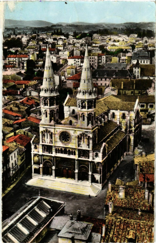 Carte postale ancienne Macon Vue sur l'Eglise Saint-Pierre France à Mâcon