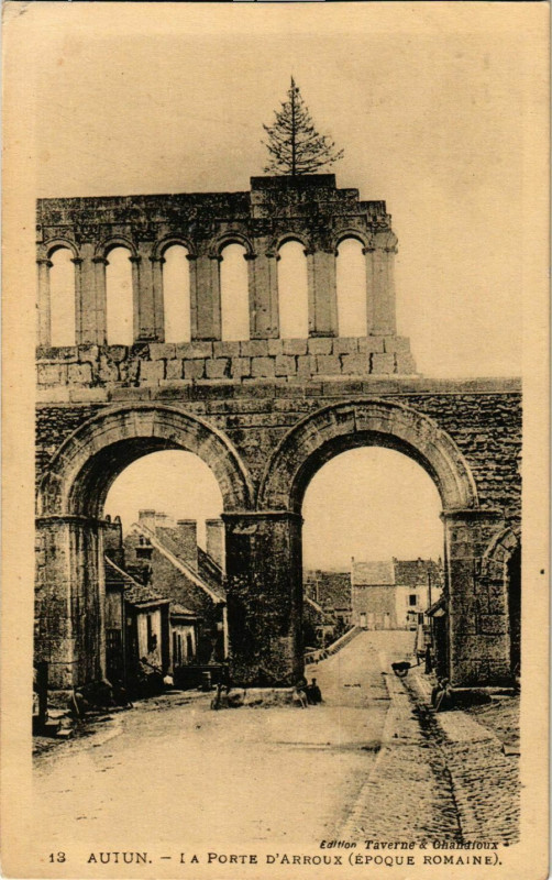 Carte postale ancienne Autun La Porte d'Arroux France à Autun