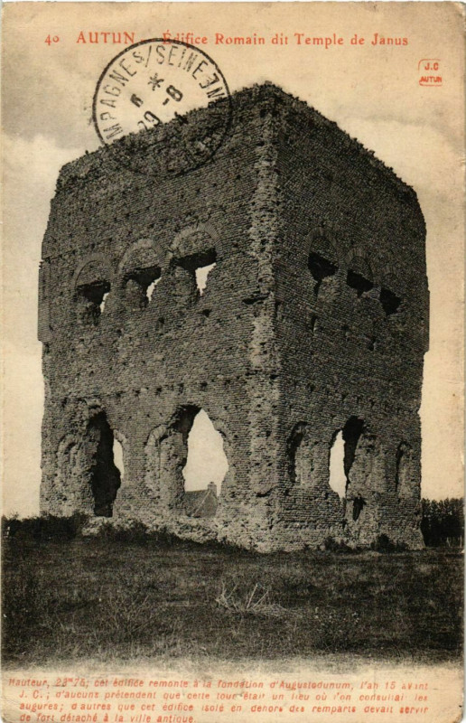 Carte postale ancienne Autun Edifice Romain dit Temple de Janus France à Autun
