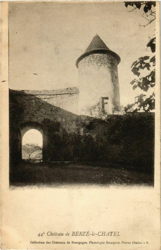 Carte postale ancienne Chateau de Berze le Chatel France à Château