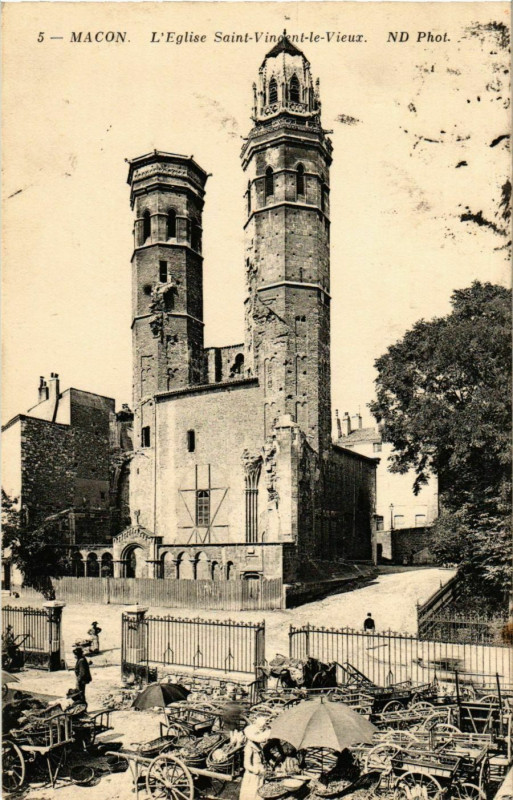 Carte postale ancienne Macon L'Eglise Saint-Vincent le Vieux France à Mâcon