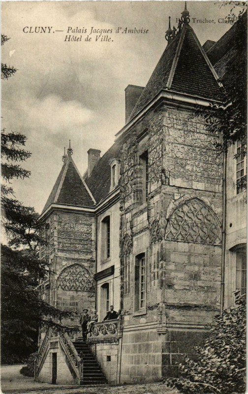 Carte postale ancienne Cluny Palais de J.d'Amboise France à Cluny