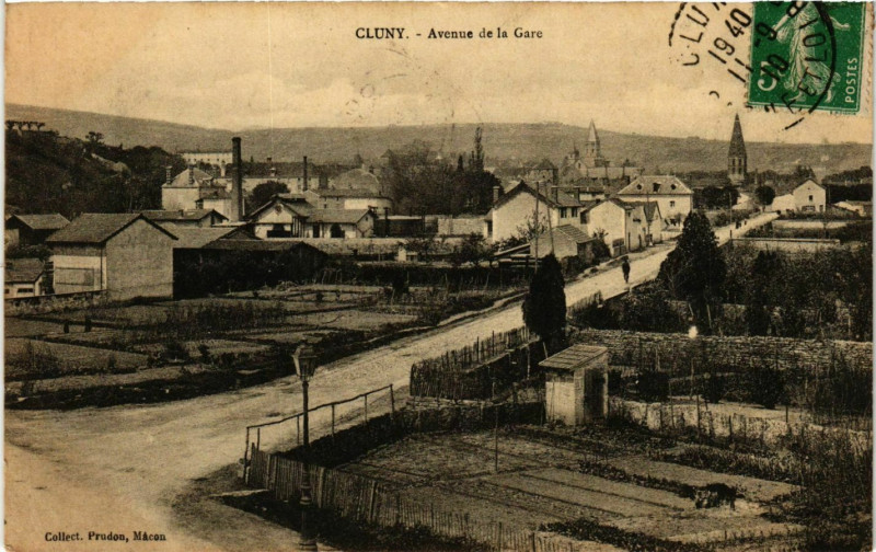 Carte postale ancienne Cluny Avenue de la Gare France à Cluny