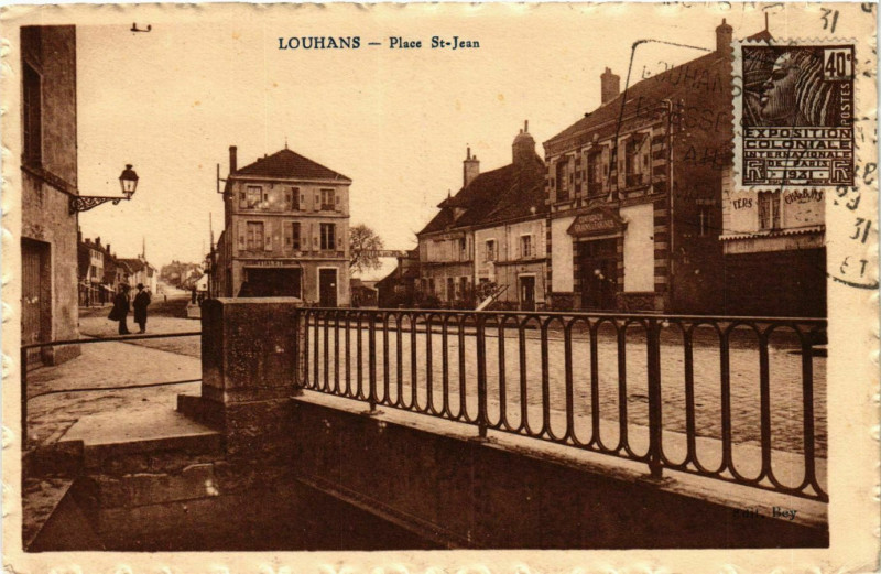 Carte postale ancienne Louhans Place Saint-Jean France à Louhans