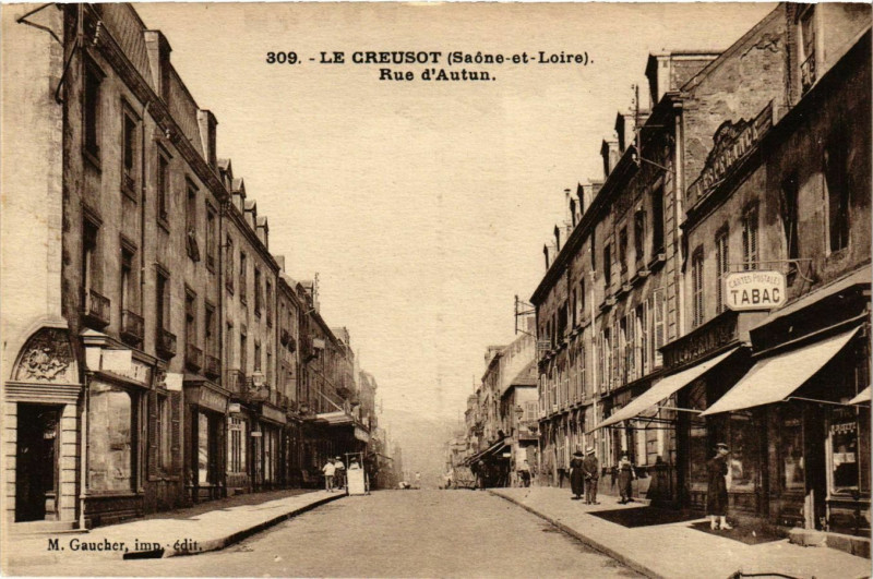 Carte postale ancienne Le Creusot Rue d'Autun France à Autun