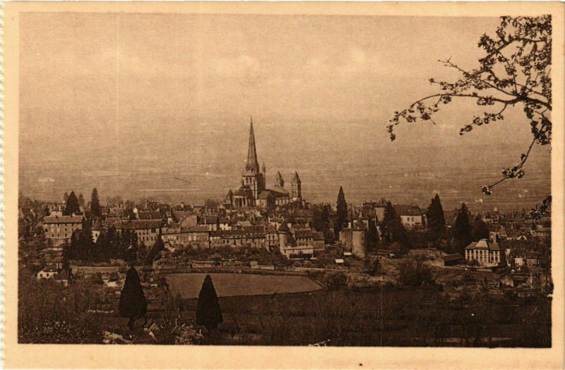 Carte postale ancienne Autun Vue generale prise de Couhard France à Autun