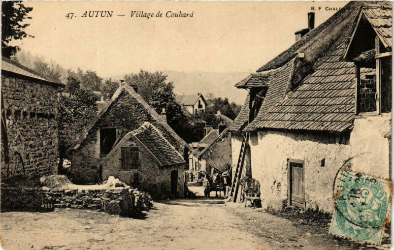Carte postale ancienne Autun Village de Couhard France à Autun