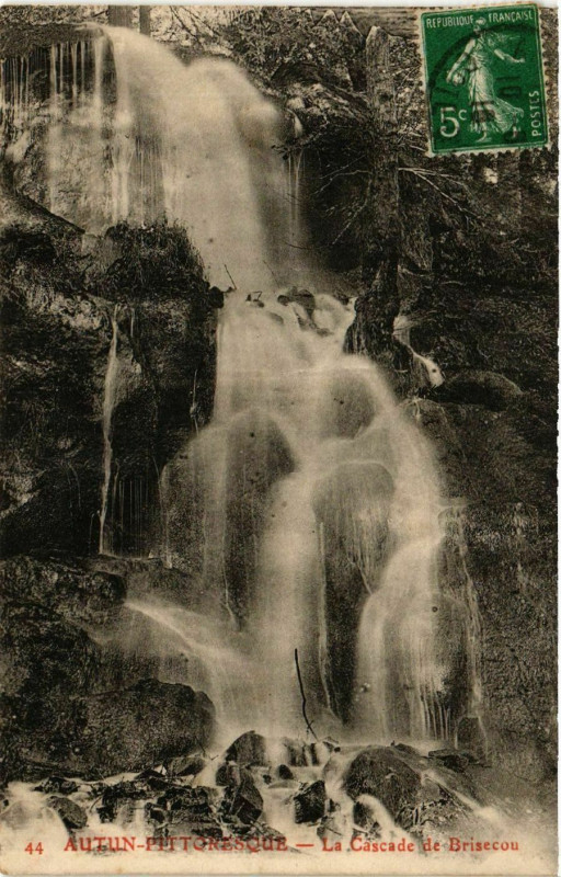 Carte postale ancienne Autun-Pitt. - La Cascade de Brisecou à Autun