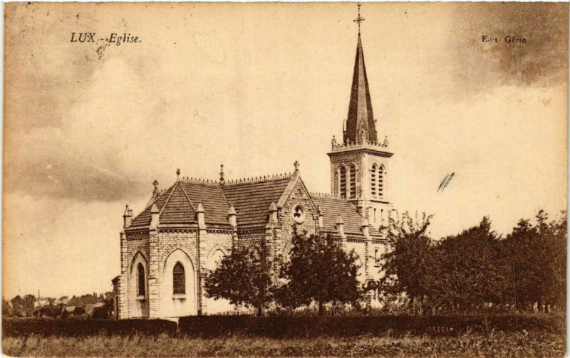 Carte postale ancienne Lux - Eglise à Lux