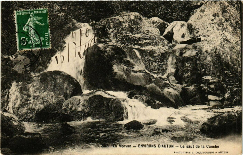 Carte postale ancienne Env. d'Autun - Le saut de la Canche à Autun