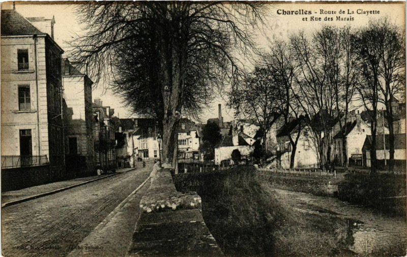 Carte postale ancienne Charolles - Route de La Clayette et Rue des Marais à Charolles
