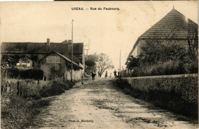 Carte postale ancienne Uxeau - Rue du Faubourg à Uxeau
