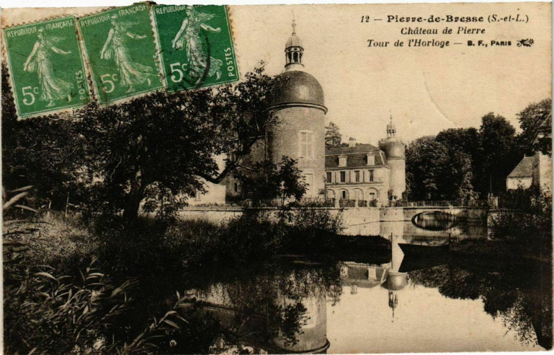 Carte postale ancienne Pierre-de-Bresse - Chateau de Pierre - Tour de l'Horloge à Pierre-de-Bresse