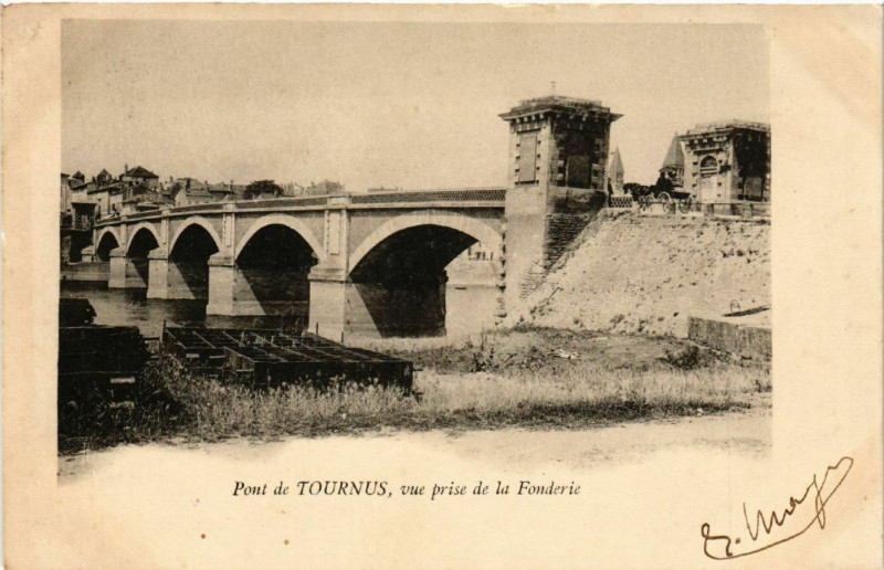 Carte postale ancienne Pont du Tournus vue prise de la Fonderie à Tournus