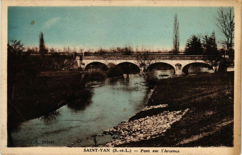 Carte postale ancienne Saint-Yan - Pont sur l'Arconce à Saint-Yan