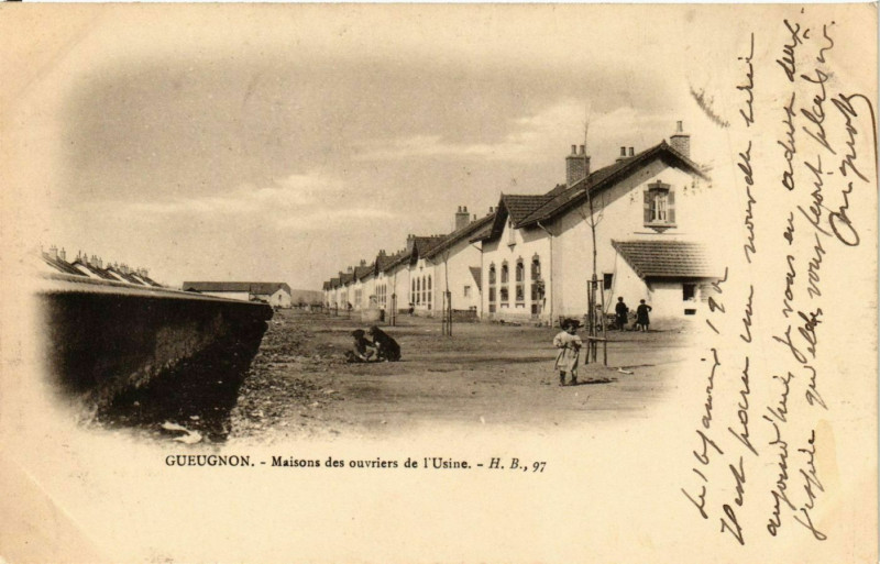 Carte postale ancienne Gueugnon - Maisons des ouvriers de l'Usine à Gueugnon