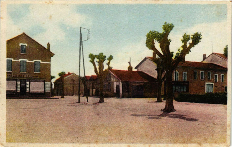 Carte postale ancienne Romanay - Place du Moulin