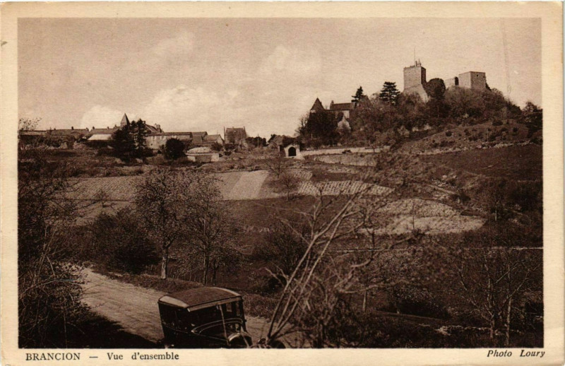 Carte postale ancienne Brancion - Vue d'ensemble