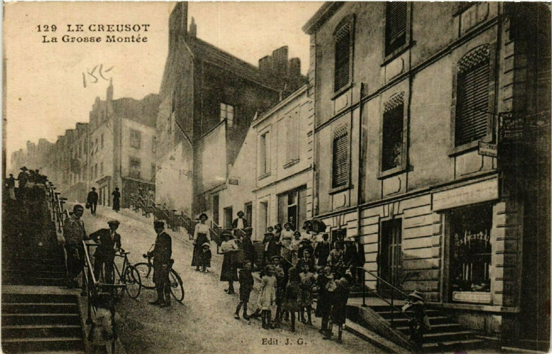 Carte postale ancienne Le Creusot - La Grosse Montée au Creusot