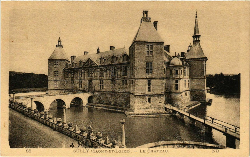 Carte postale ancienne Sully - Le Chateau à Sully