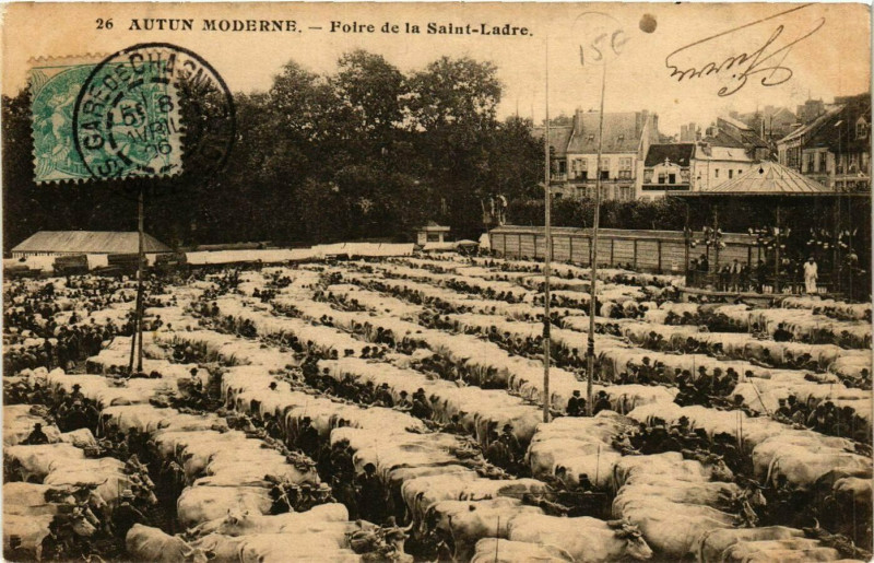 Carte postale ancienne Autun - Autun Moderne - Foire de la Saint-Ladre à Autun