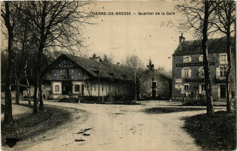 Carte postale ancienne Pierre-de-Bresse - Quartier de la Gare à Pierre-de-Bresse