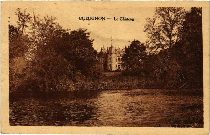 Carte postale ancienne Gueugnon - Le Chateau à Gueugnon
