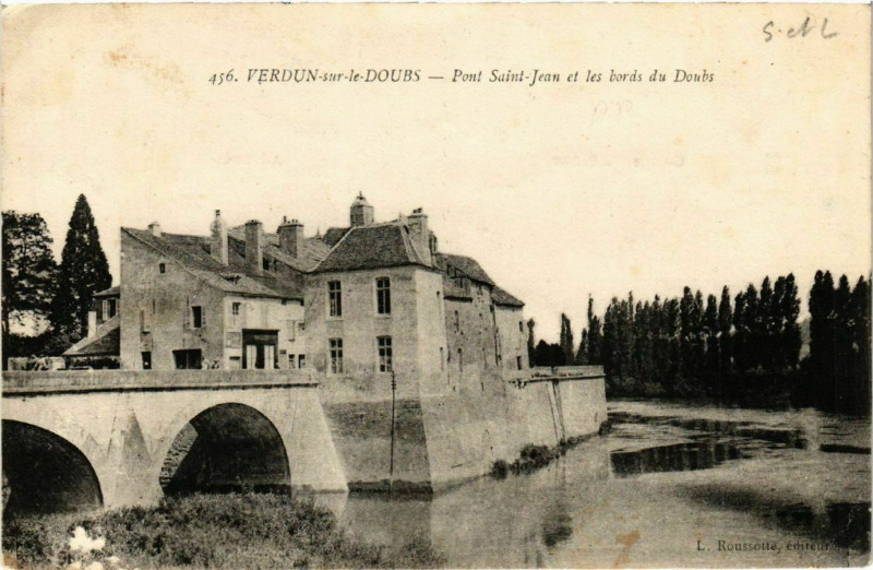 Carte postale ancienne Verdun-sur-le-Doubs - Pont Saint-Jean et les bords du Doubs à Verdun-sur-le-Doubs