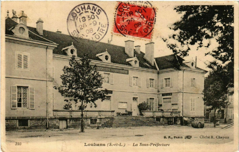 Carte postale ancienne Louhans - La Sous-Prefecture à Louhans