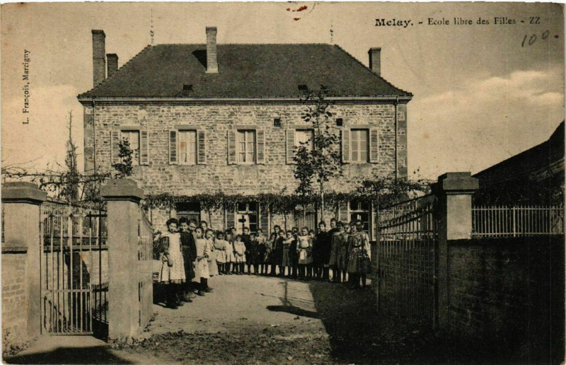 Carte postale ancienne Melay - Ecole libre des Filles à Melay