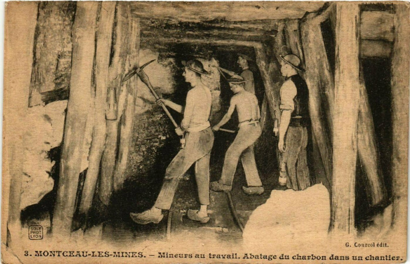 Carte postale ancienne Montceau-les-Mines - Mineurs au travail à Montceau-les-Mines