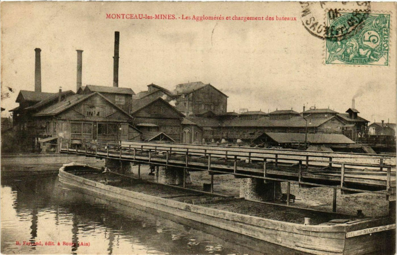 Carte postale ancienne Montceau-les-Mines - Les Agglomeres et Chargement des bateaux à Montceau-les-Mines