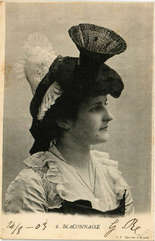 Carte postale ancienne Maconnaise