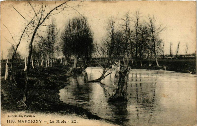 Carte postale ancienne Marcigny - La Riole à Marcigny
